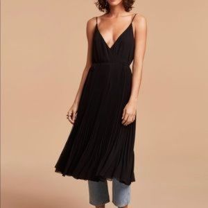 Aritzia Wilfred Beaune Pleated Wrap Dress